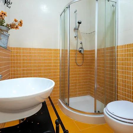 Sardinia Re - Vittorio Emanuele 71 * Alghero